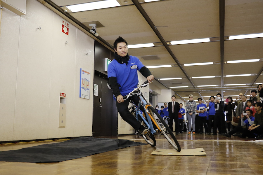 自転車用エアバック「ホーブディング2・0」がさらに進化して登場 