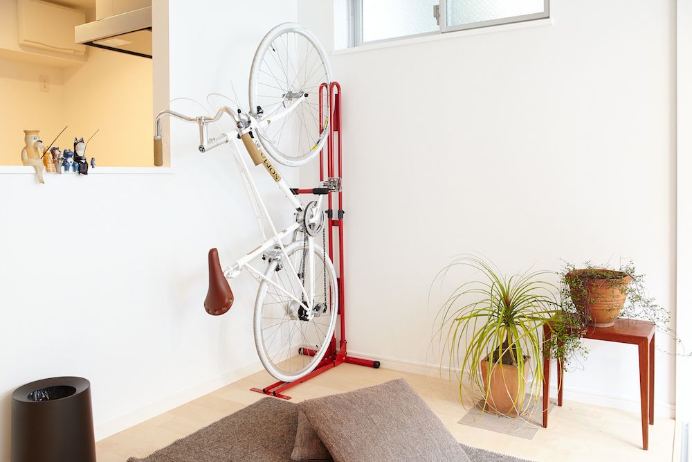 サイクルロッカー：室内用自転車スタンド「クランクストッパースタンド