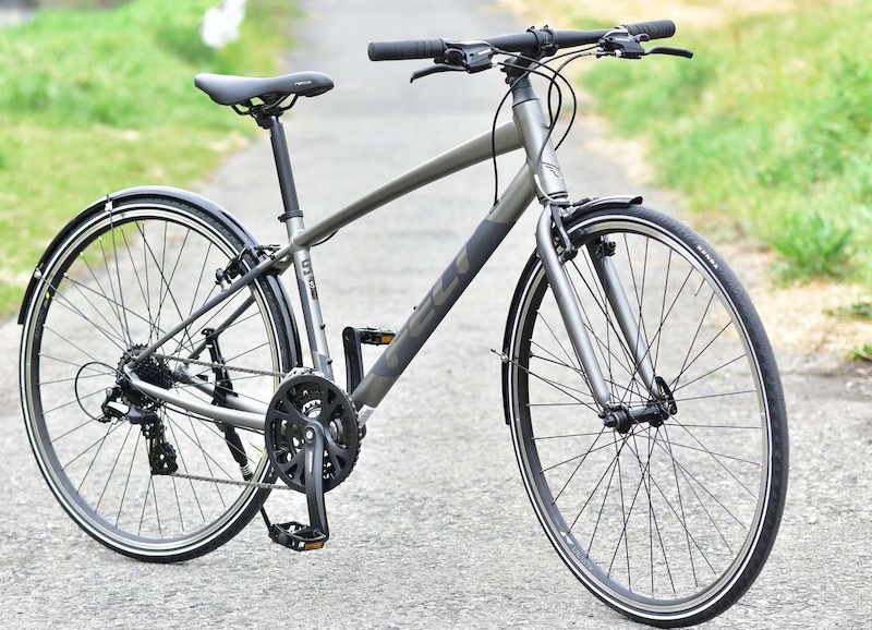 【開店記念セール！】 引き取り限定♪FELT♪ベルザスピード♪通勤通学などに♪レジャー 自転車本体