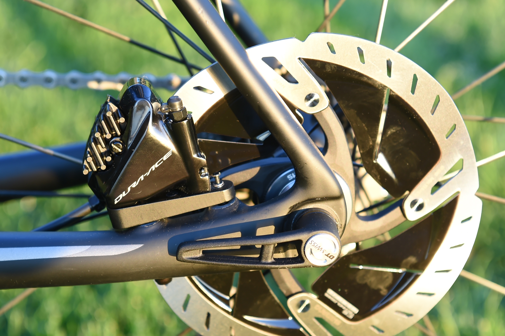 ジュラエース ブレーキキャリパー