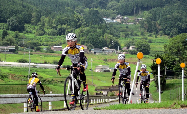 ワールドサイクル かわうその自転車屋さん ジャージ パンツ 8 2まで予約受付中 サイクルスポーツのニュース サイクルスポーツ Jp