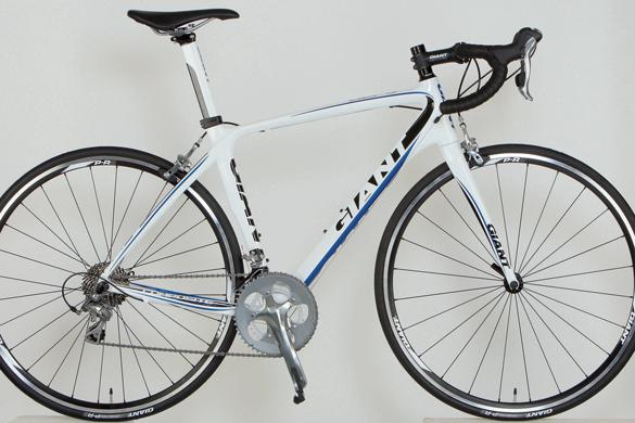 入門ロードバイク○GIANT DEFY COMPOSITE SE サイクルスポーツの