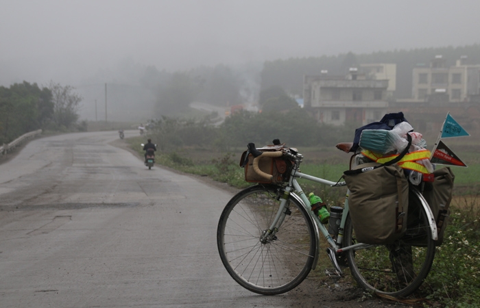 雨は止まない。自転車で走る楽しさも止まない