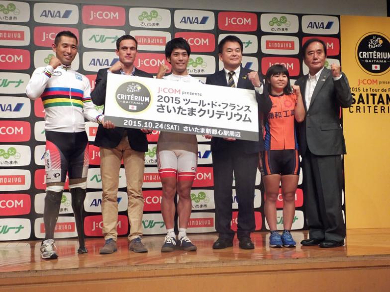 写真左から藤田征樹選手、ASOのロリエール氏、中村龍太郎選手、清水市長、細谷夢菜選手、上田知事