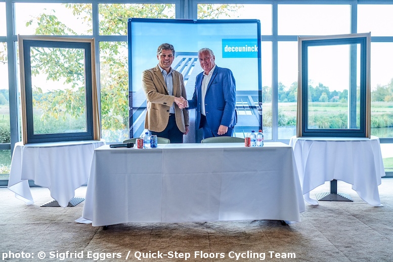 ルフェーブルGM(右)とドゥクーニンク社のバンイークホウトCEO (photo: © Sigfrid Eggers / Quick-Step Floors Cycling Team)