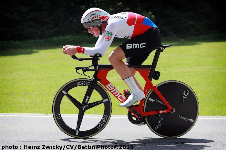 最終区間の個人ＴＴで優勝したスイスＴＴチャンピオンのキュンク(©Bettiniphoto)