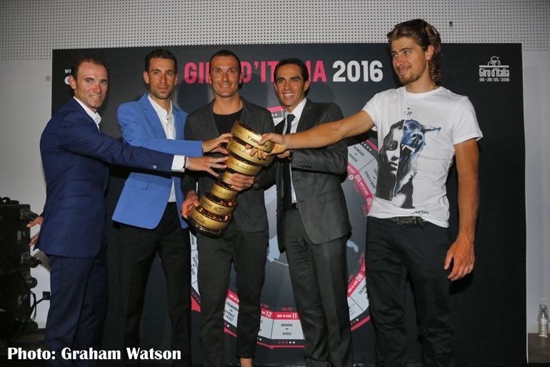 ミラノ・エキスポ2015で開催されたコース発表会に出席した選手たち。左からバルベルデ、ニーバリ、バッソ、コンタドール、サガン