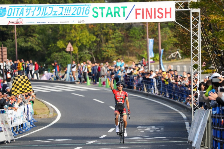 P1クラスタは増田成幸（宇都宮ブリッツェン）が優勝。年間個人総合２位となった。 提供：一般社団法人 全日本実業団自転車競技連盟