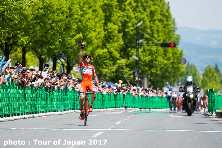 第２ステージを逃げ勝ったイタリアのカノラ(photo：Tour of Japan 2017)