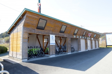 なんよサイクルオアシスにもなっている宇和島市の「道の駅みま」では、ジャイアントのレンタサイクルの貸し出しを行っている