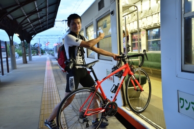 旅の最後は一畑電車のレール＆サイクルで出雲大社前駅から松江市内に戻る。持ち込み料金は310円