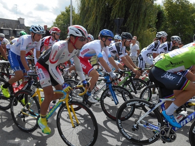 ツール・ド・ラヴニール第２ステージ　スタートシーン（photo：CyclismeJapon）