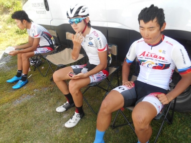 ゴール直後の日本U23の選手たち（photo：CyclismeJapon）