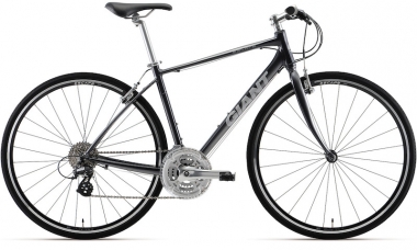 【国内正規品】 ジャイアント2020モデル先行販売。クロスター、エスケープR3 自転車本体