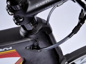 強烈な存在感を放つ BMC TMR01 サイクルスポーツの特集記事 