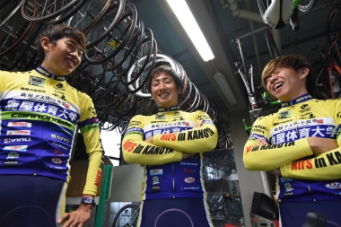 鹿屋体大自転車競技部でも徳田　優、山本大喜、黒枝咲哉（左から）の3人が使用する