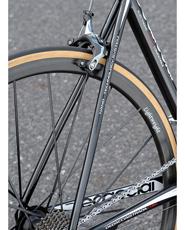 DEDACCIAI STRADA RAN サイクルスポーツの特集記事（トピックス
