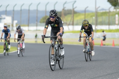 さっそくばらばらになるメンバー達。舞台となるのは１周5.82kmのフルコースと、そのショートカット版となる2.24kmの東コース