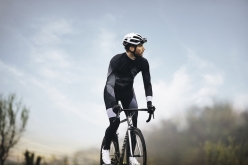 パールイズミ：気温0度に対応！中綿入りジャケット、ビブタイツ