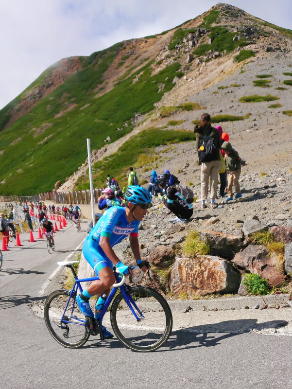 第33回マウンテンサイクリングin乗鞍 日本一の頂と年代別の頂を決めるクライマーのアツい夏 サイクルスポーツのニュース | サイクルスポーツ.jp